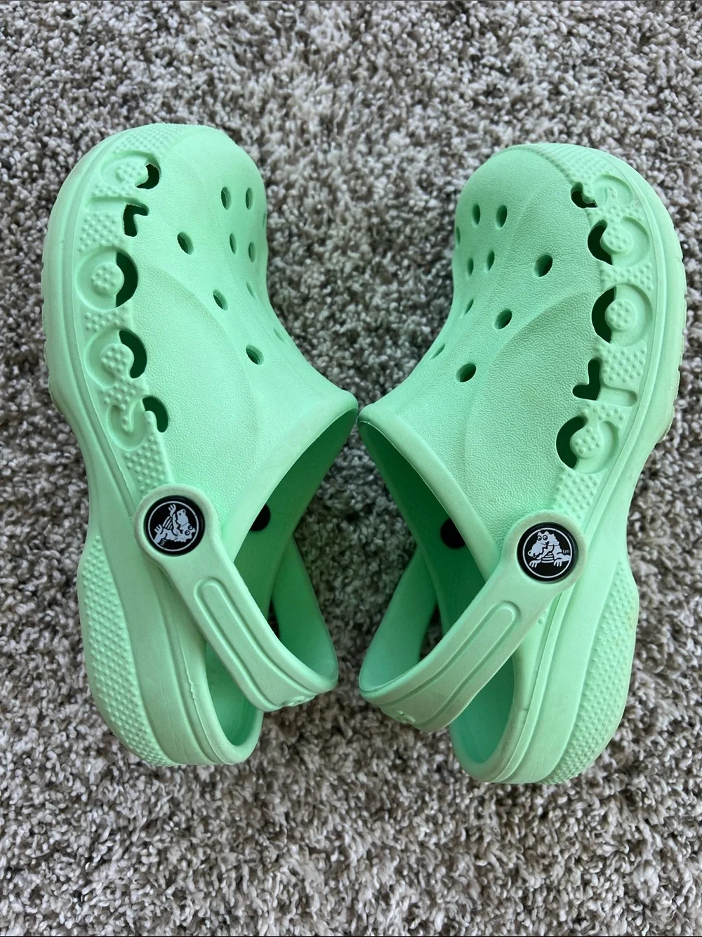 Crocs Kids Classic Clog Sandals in Pistachio Green Size 13